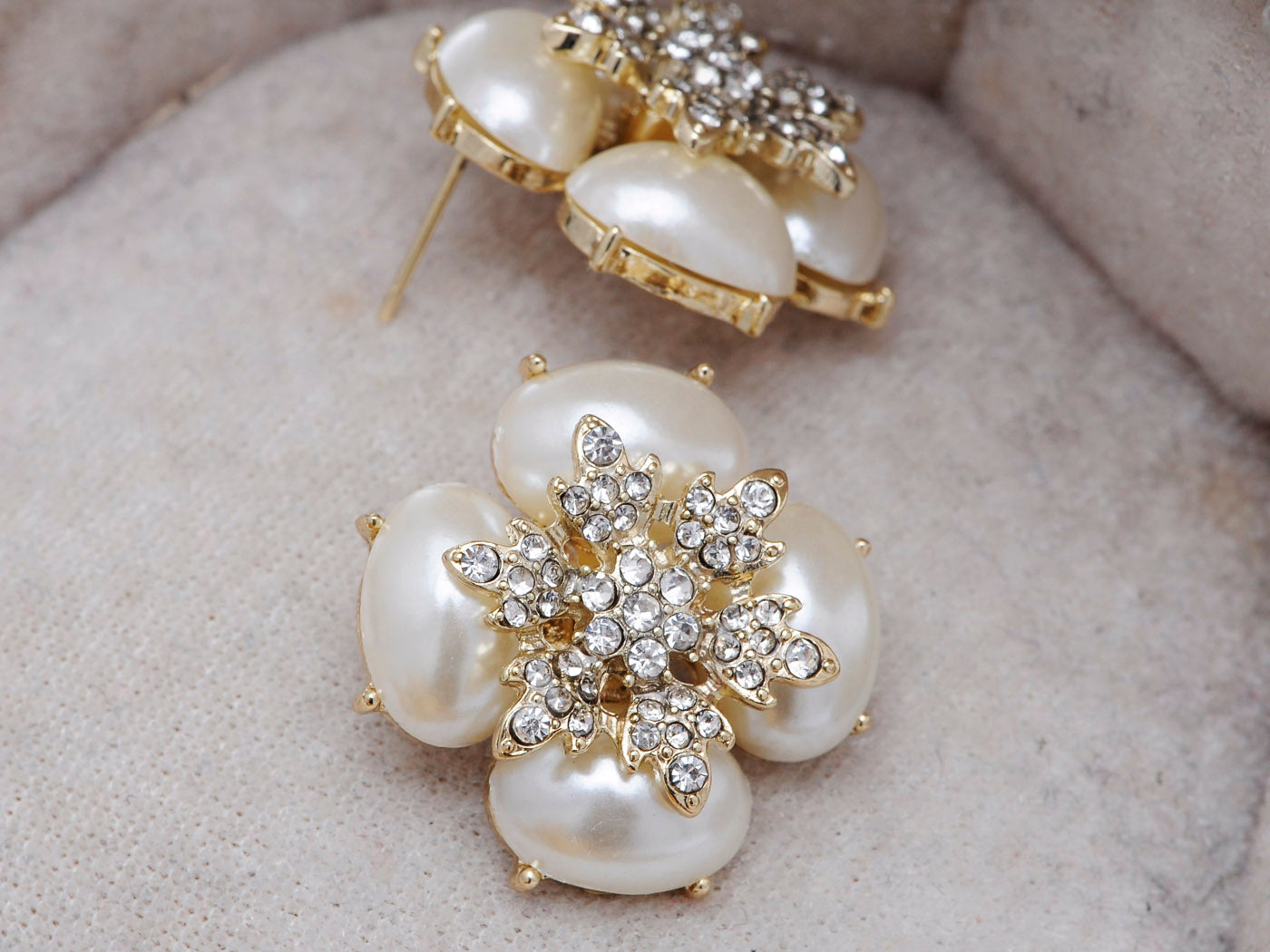 Royal Pearl White Accented Earrings