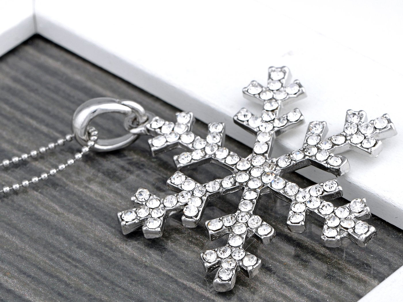 Christmas Winter Snow Snowflake Ice Cold Dangle Drop Earrings Necklace Set