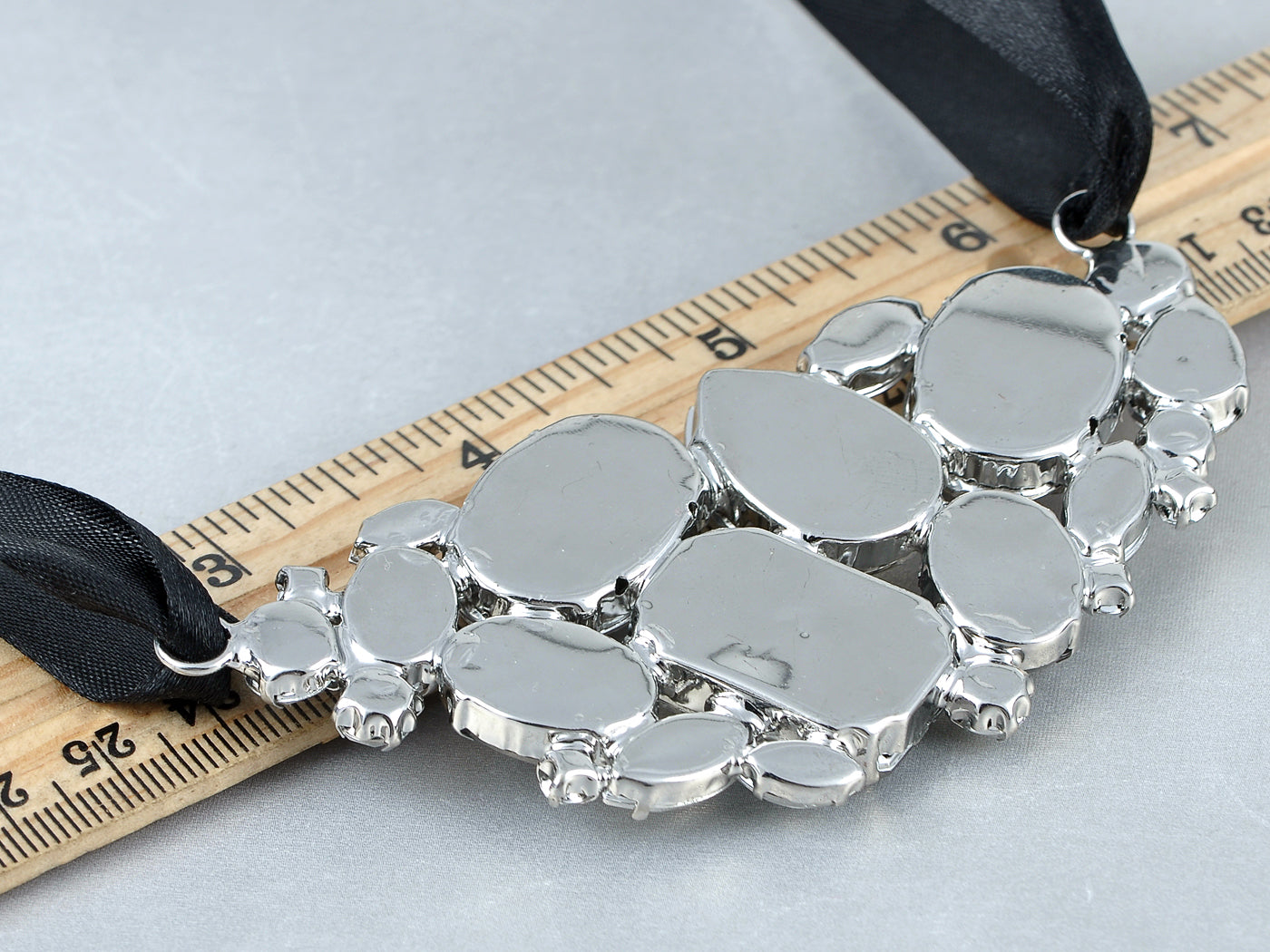 Alilang Acrylic Crystal Gem Bead Jewel Cluster Mini Bib Ribbon Fashion Costume Necklace