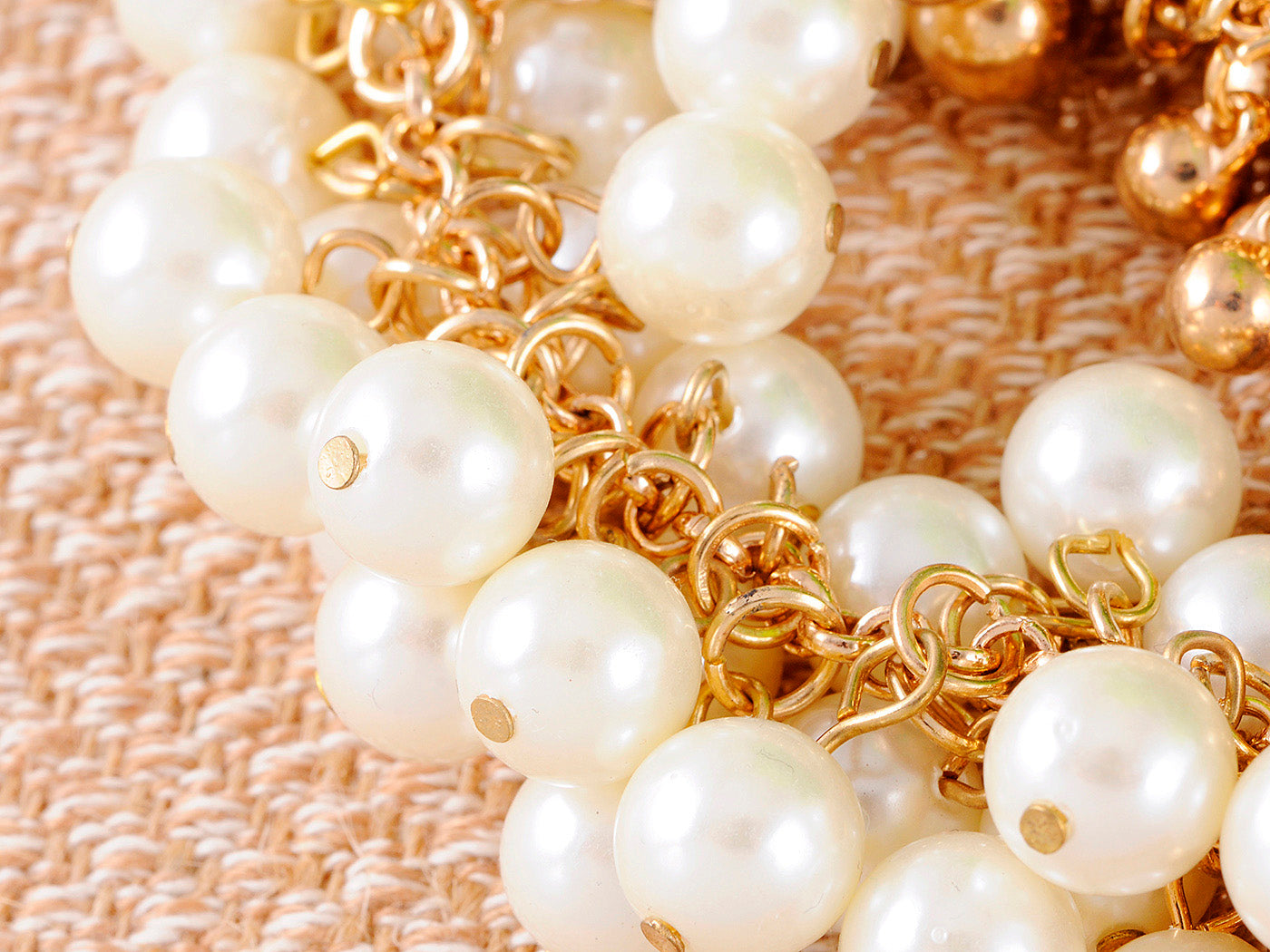 Pearl Beads And Baubles Pendant Necklace
