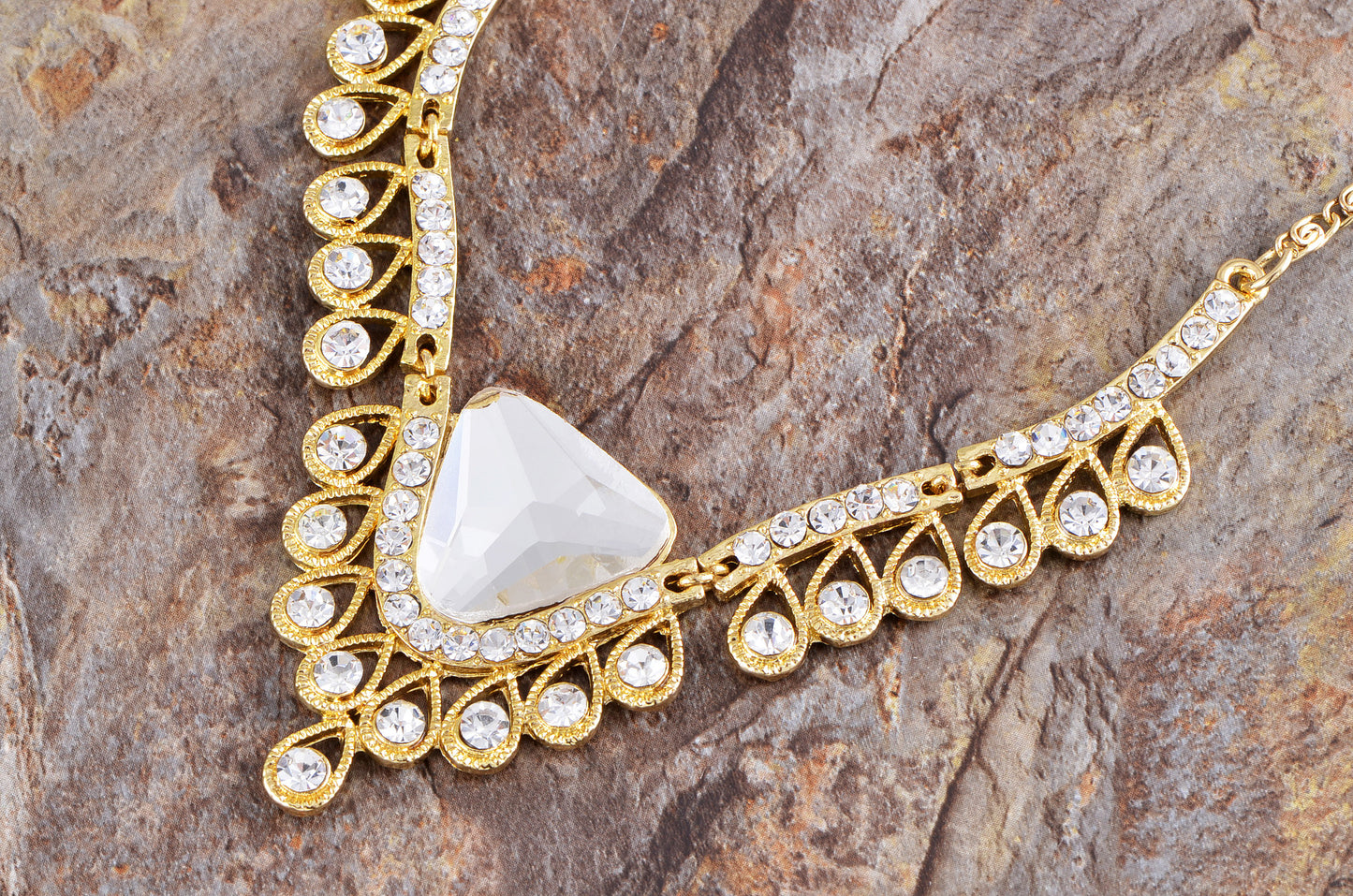 Heart Teardrop Elements Sparkle Royal Necklace