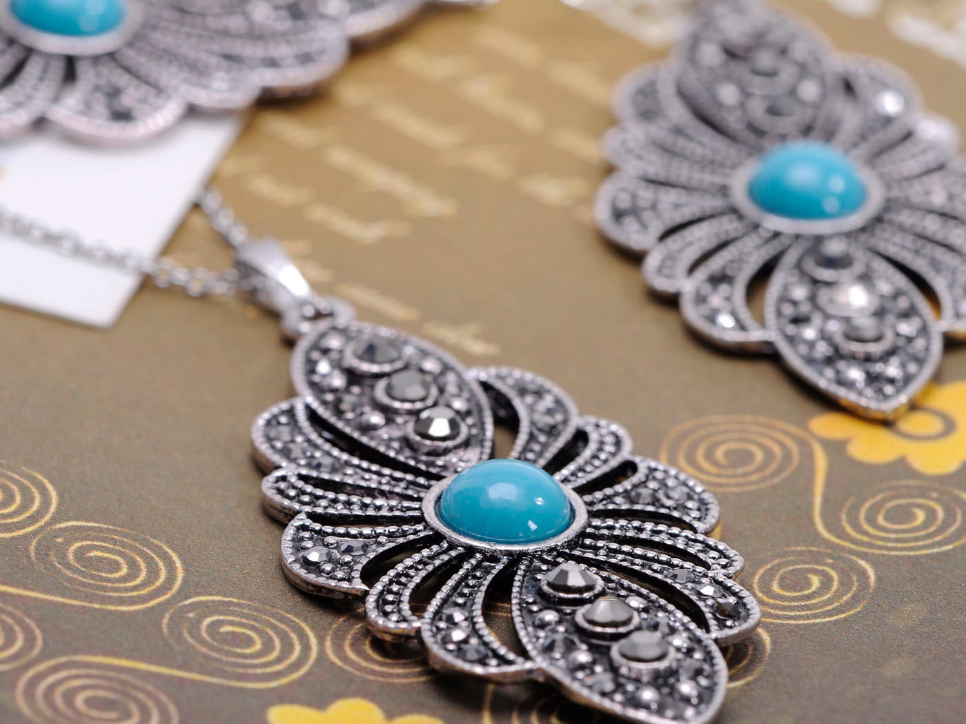 Leaf Turquoise Gray Necklace Earring Set