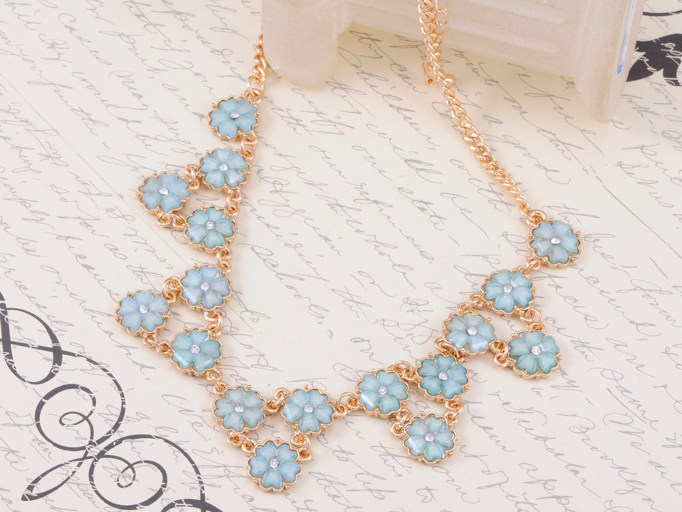 Light Blue Dainty Daisy Flowers Collar Necklace Earring Set