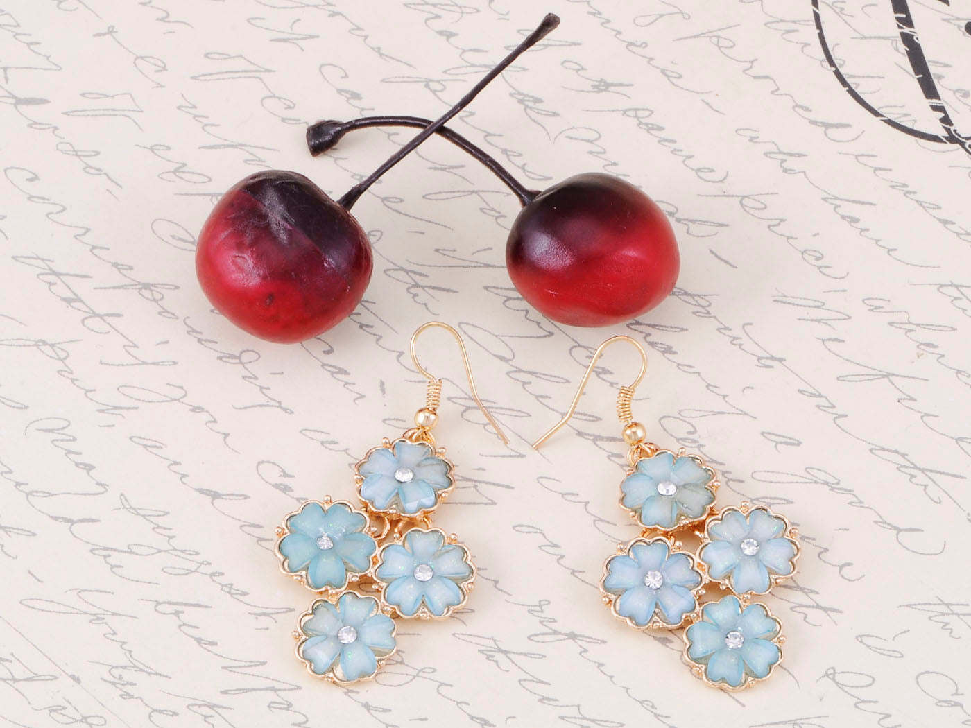 Light Blue Dainty Daisy Flowers Collar Necklace Earring Set