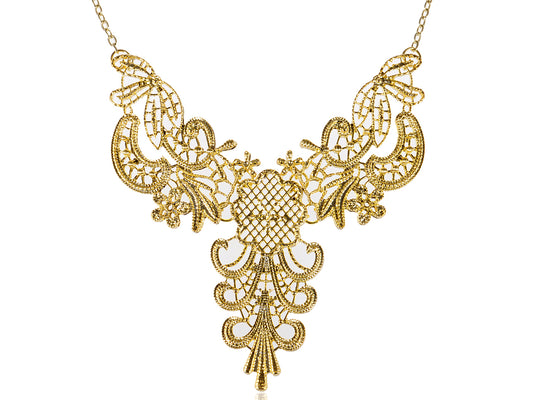 Royal Intricate Design Single Pendant Necklace