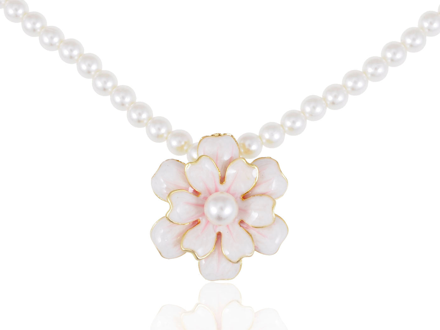 Single String Cream Pearl Border Flower Pendant Necklace