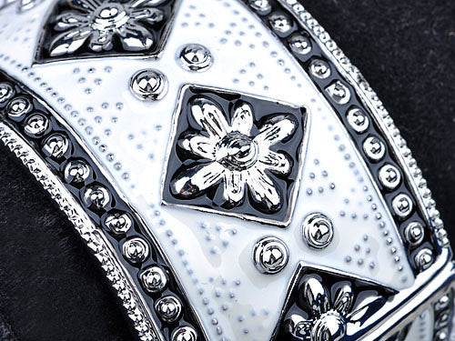 Black White Gypsy Flower Beaded Bangle Bracelet